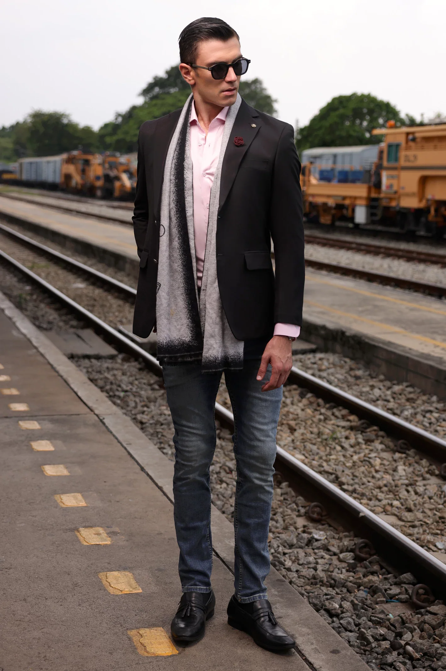 Black Plain Blazer - Image 4
