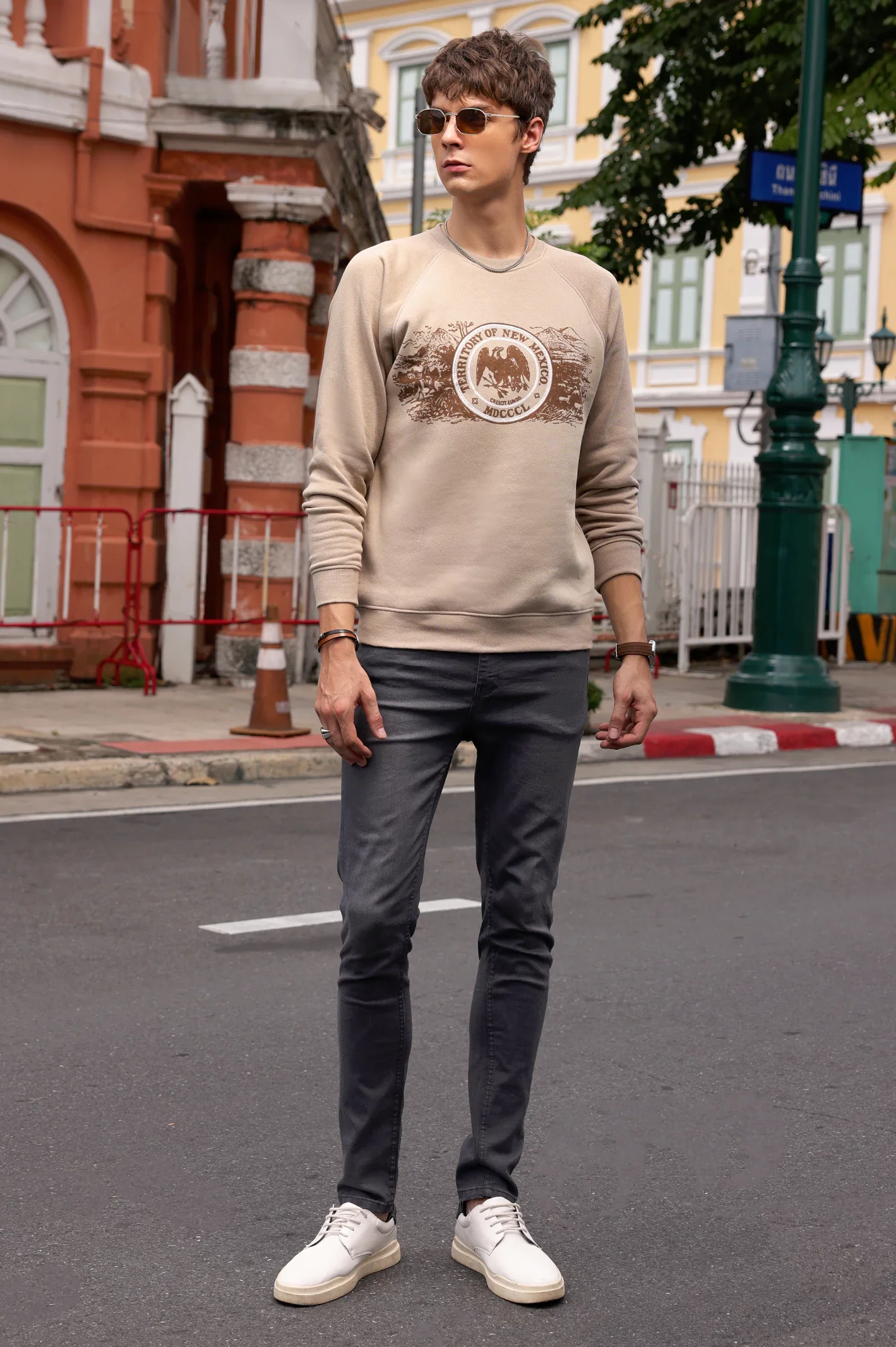Sand Graphic Printed Sweatshirt - Image 2