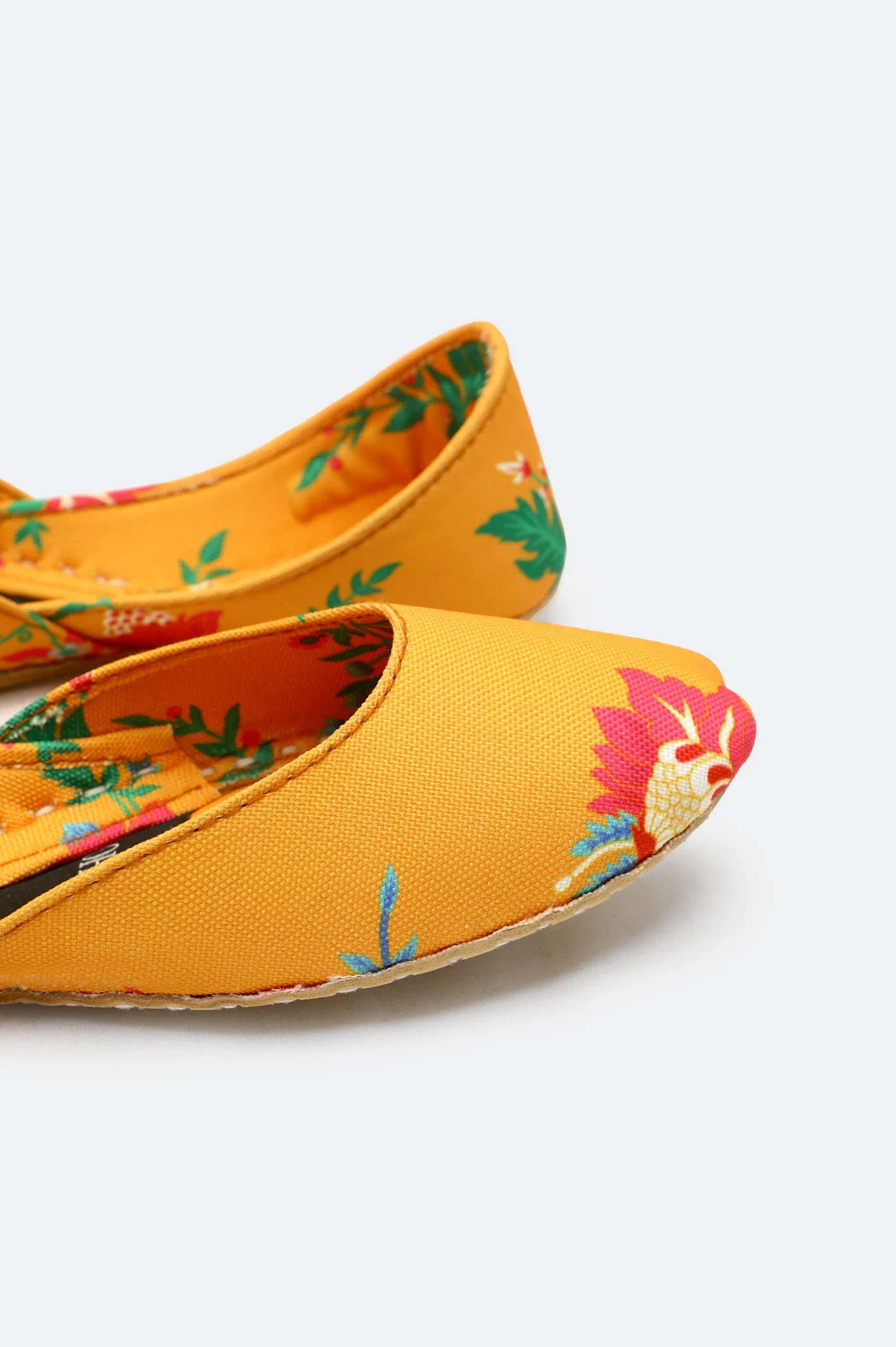 Yellow Khussa for Women - Image 2