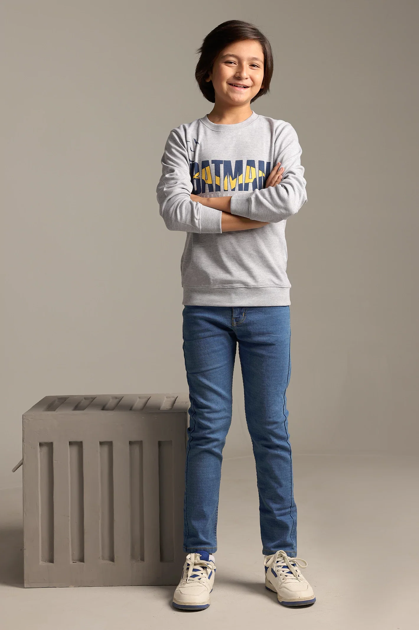 Batman Graphic Print Boys Sweatshirt - Image 4