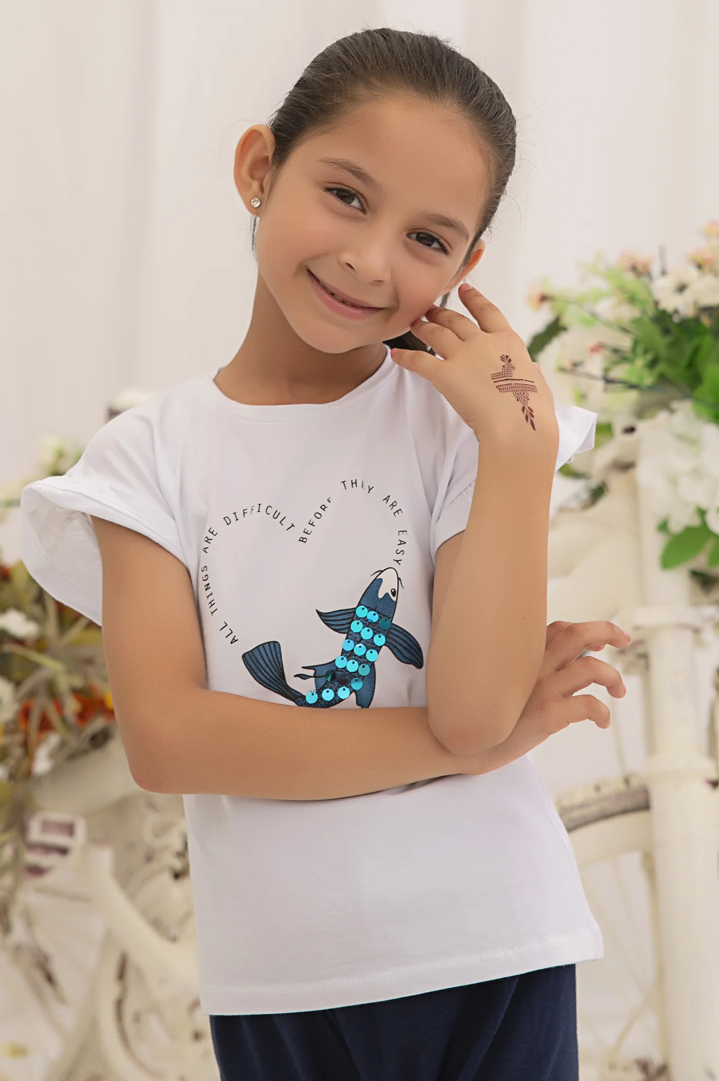 White Heart Print Girls T-Shirt - Image 3