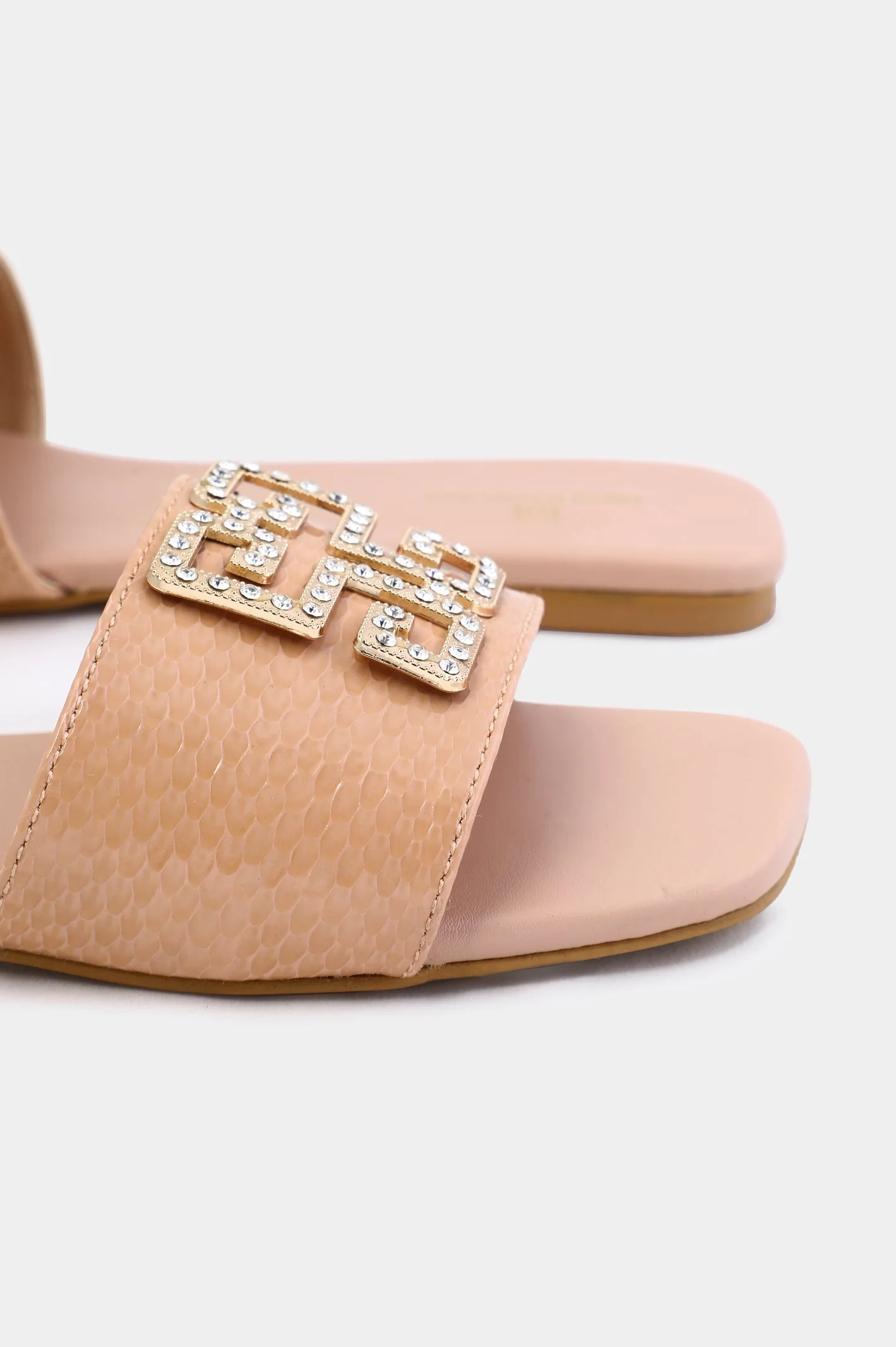 Ladies Casual Slippers - Image 2