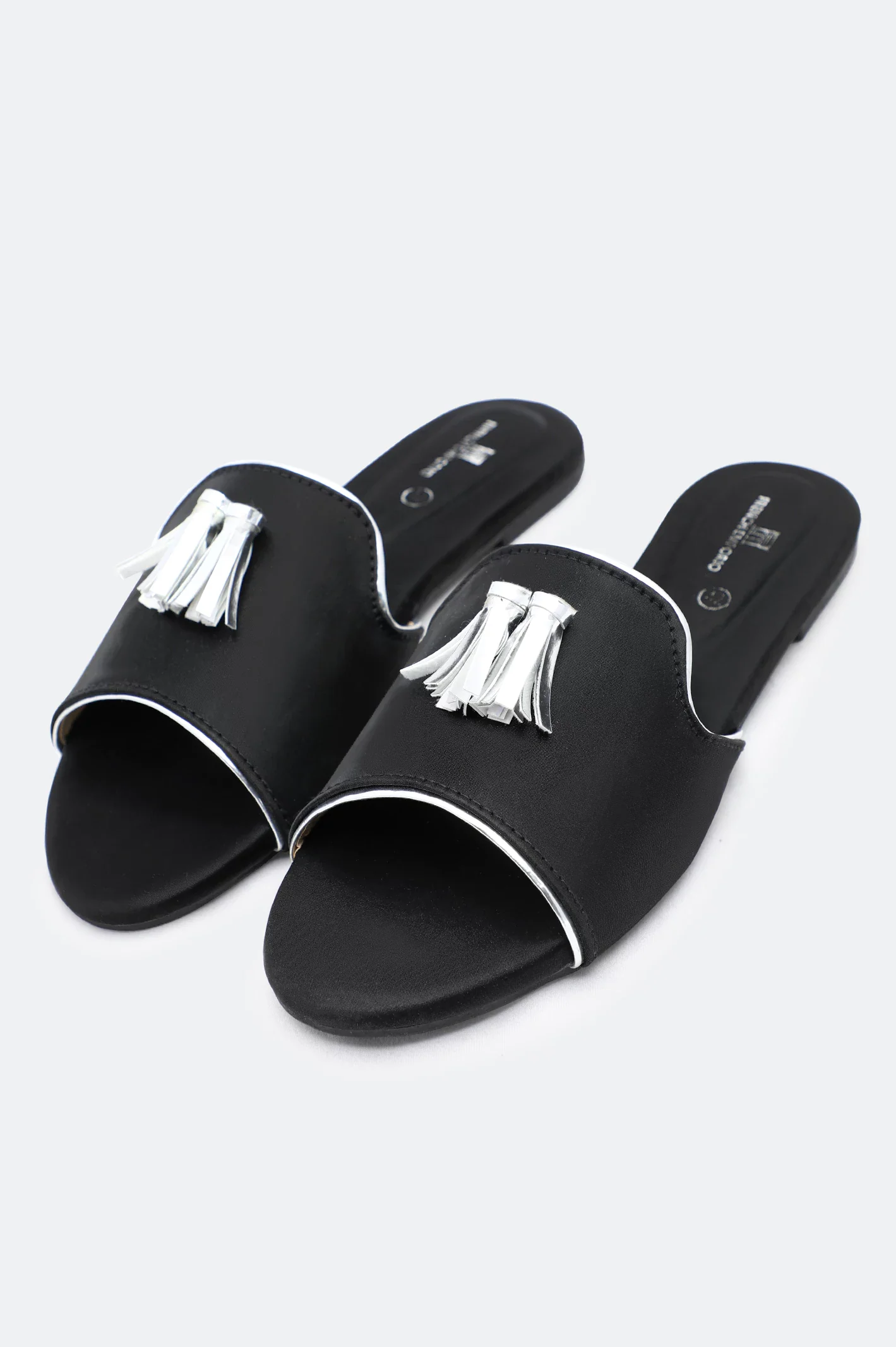 Black Ladies Casual Slippers - Image 4