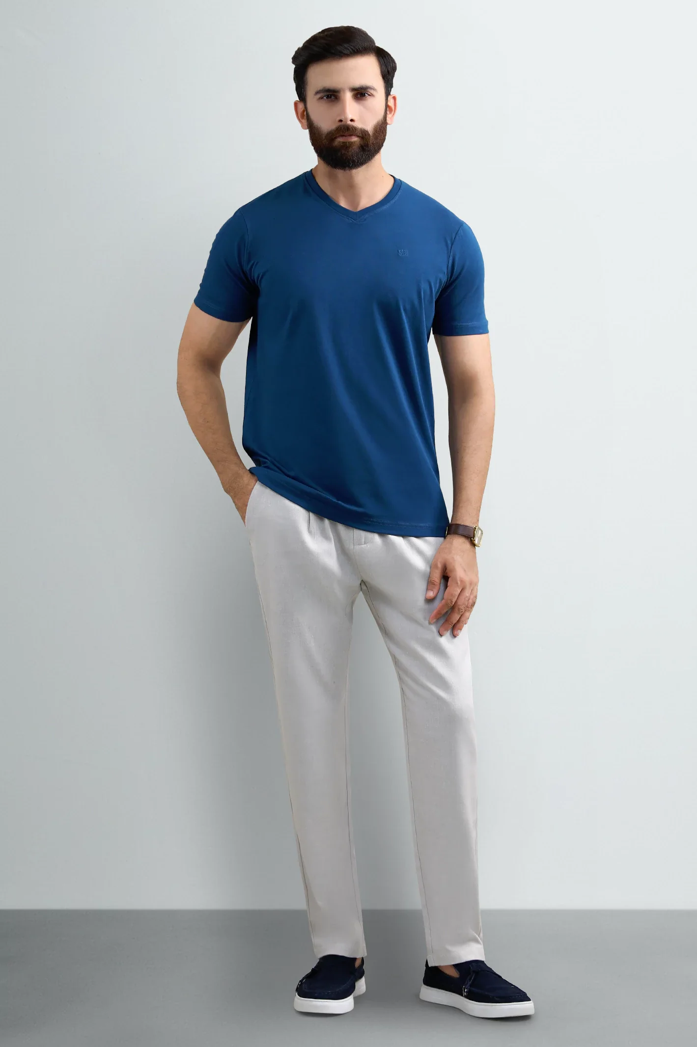 Basic V-Neck T-Shirt - Image 2