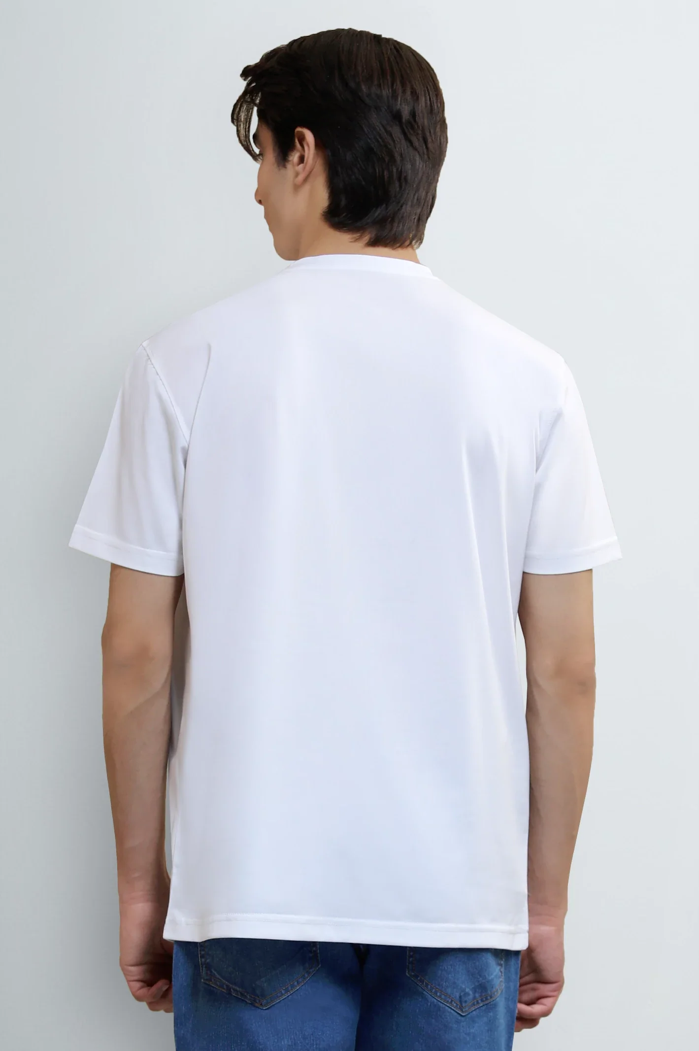 White Basic Crew Neck T-Shirt - Image 4