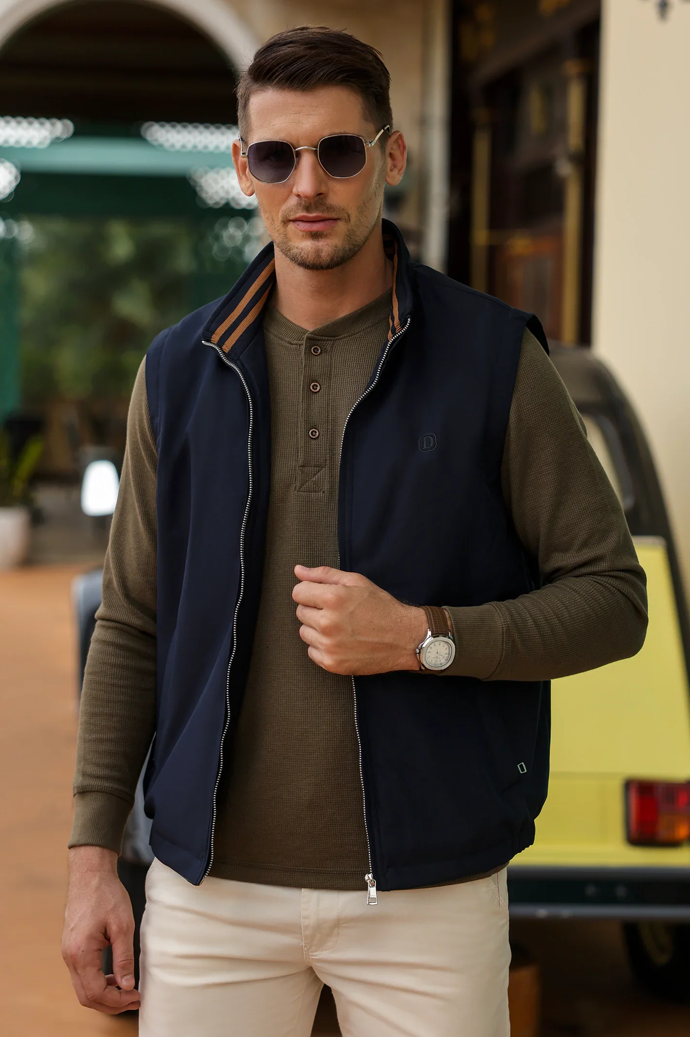 Sleeveless Vest | Casual Full-Zip Jacket - Image 4