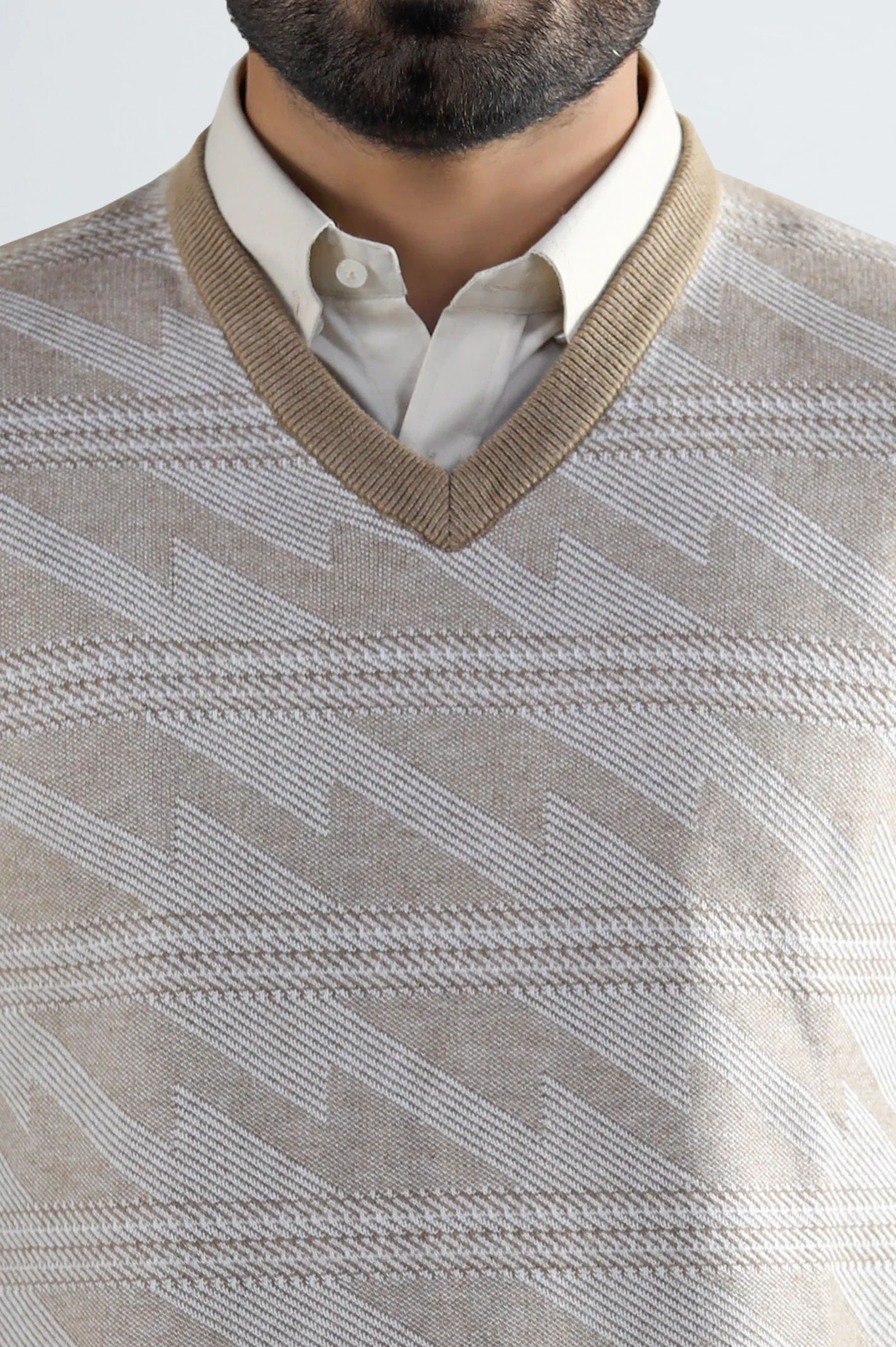 Men V-neck Beige Sleeveless Sweater - Image 2