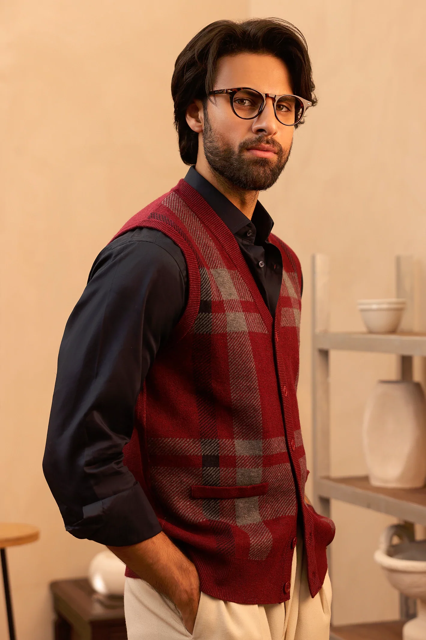 Men Maroon Sleeveless Cardigan - Image 3