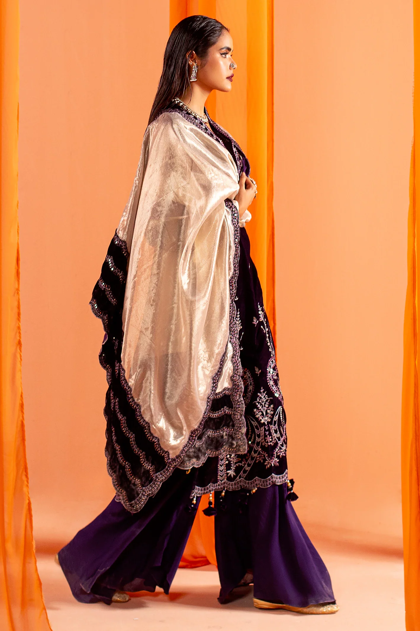 Purple Embroidered Kurti With Dupatta - Image 4