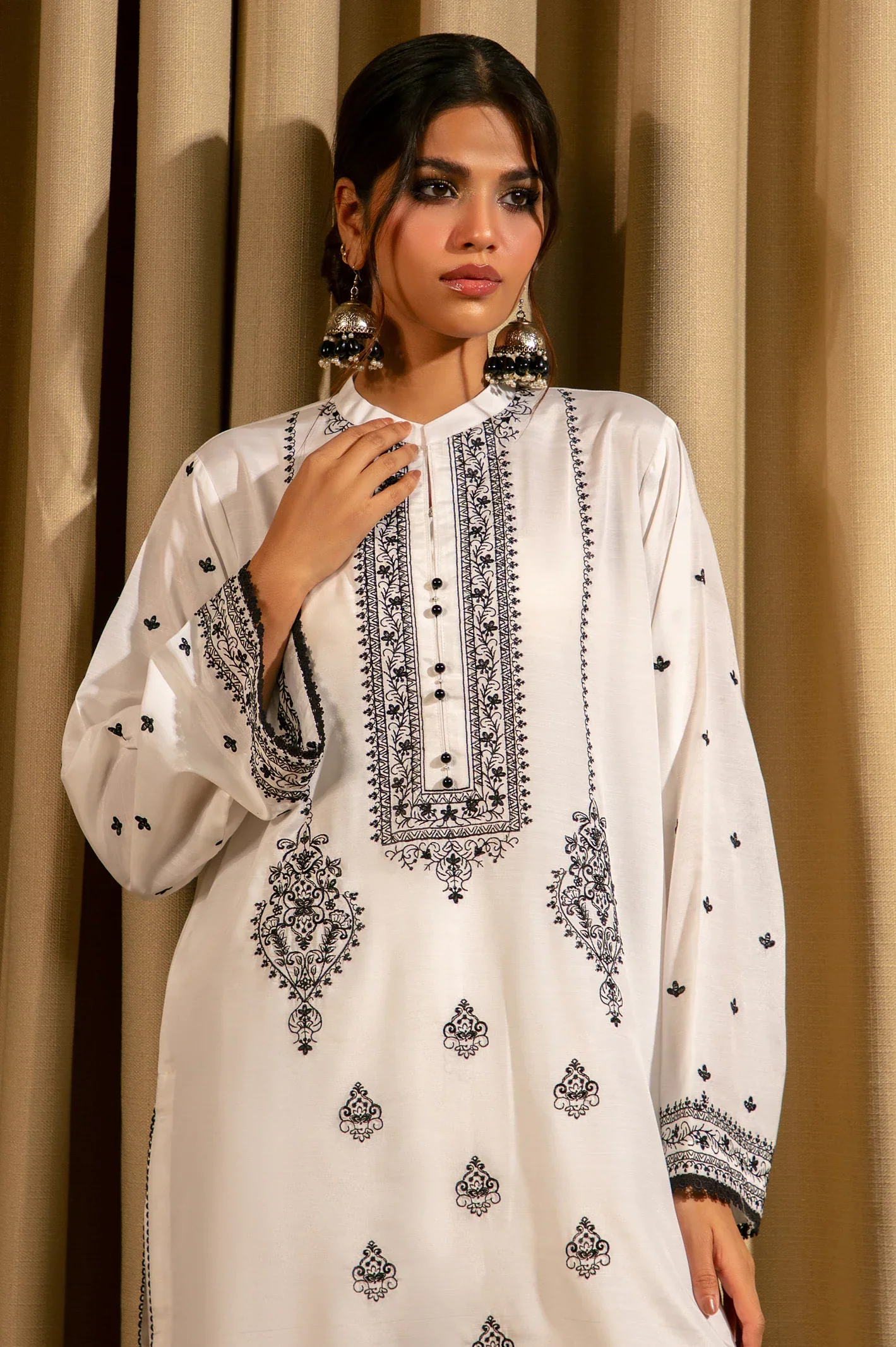 White Embroidered 2PC - Image 3