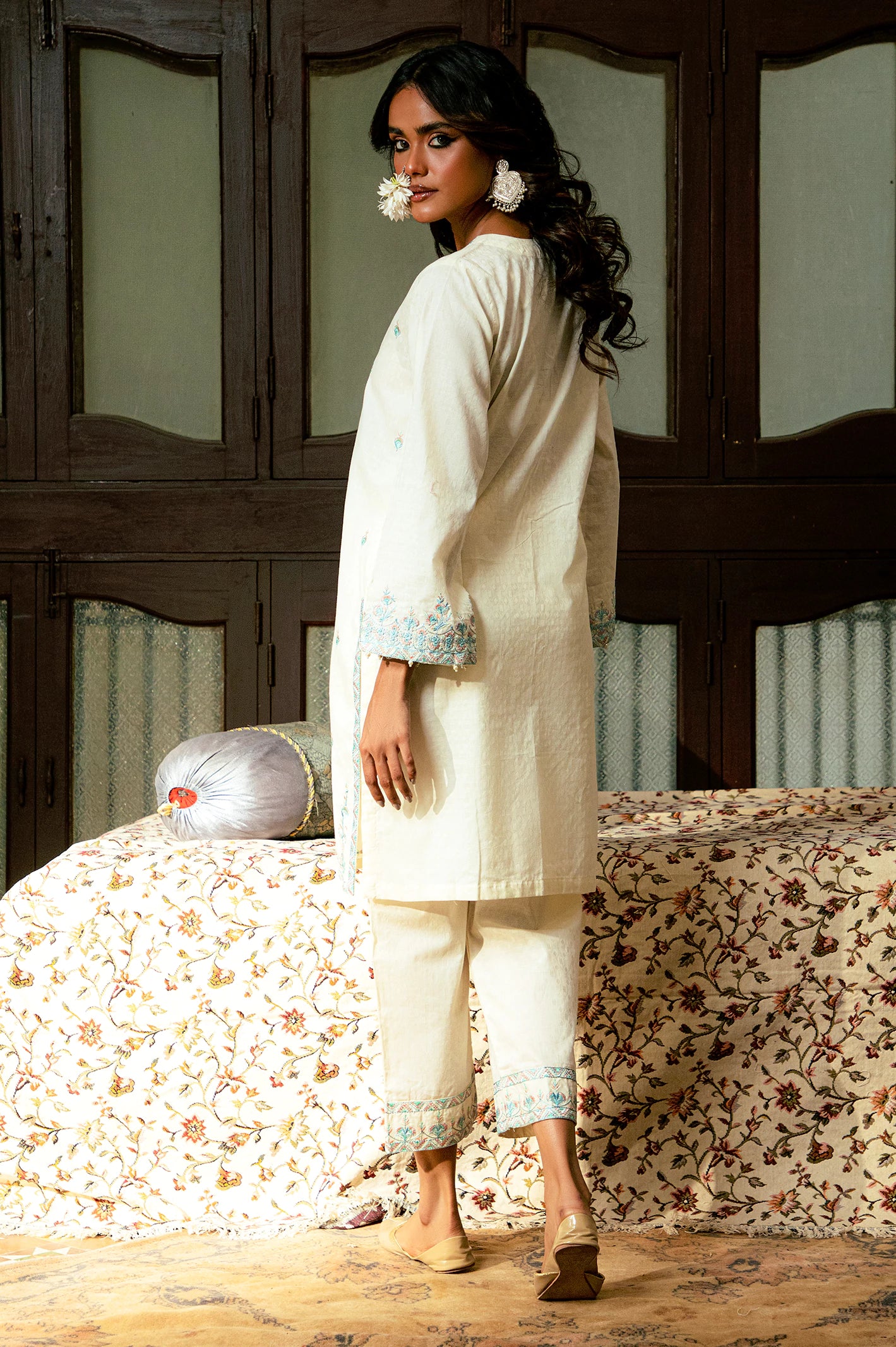 Ivory Embroidered 2PC - Image 4