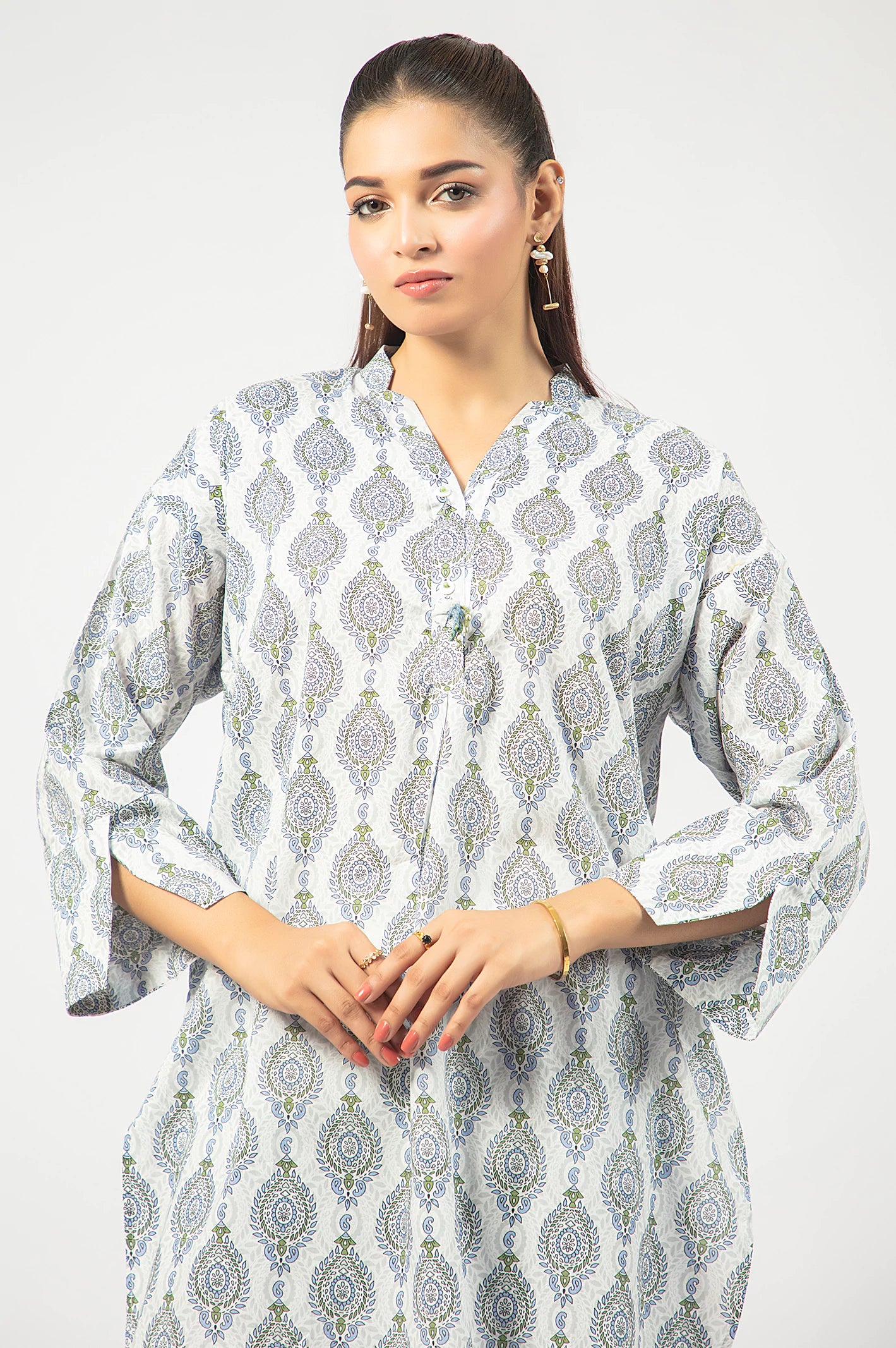 White Printed 2PC - Image 3