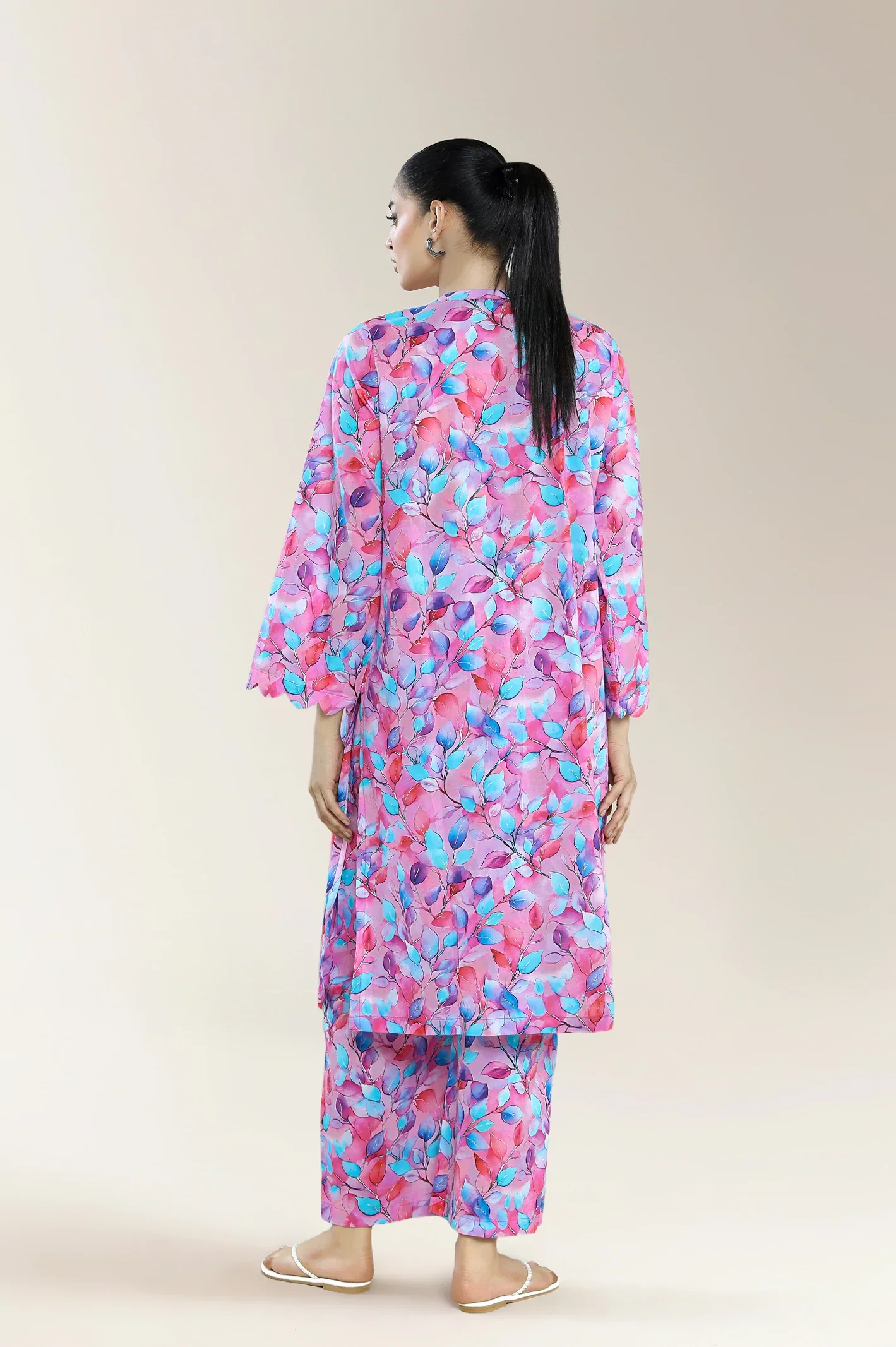 Printed Lawn-Multicolor 2PC - Image 2