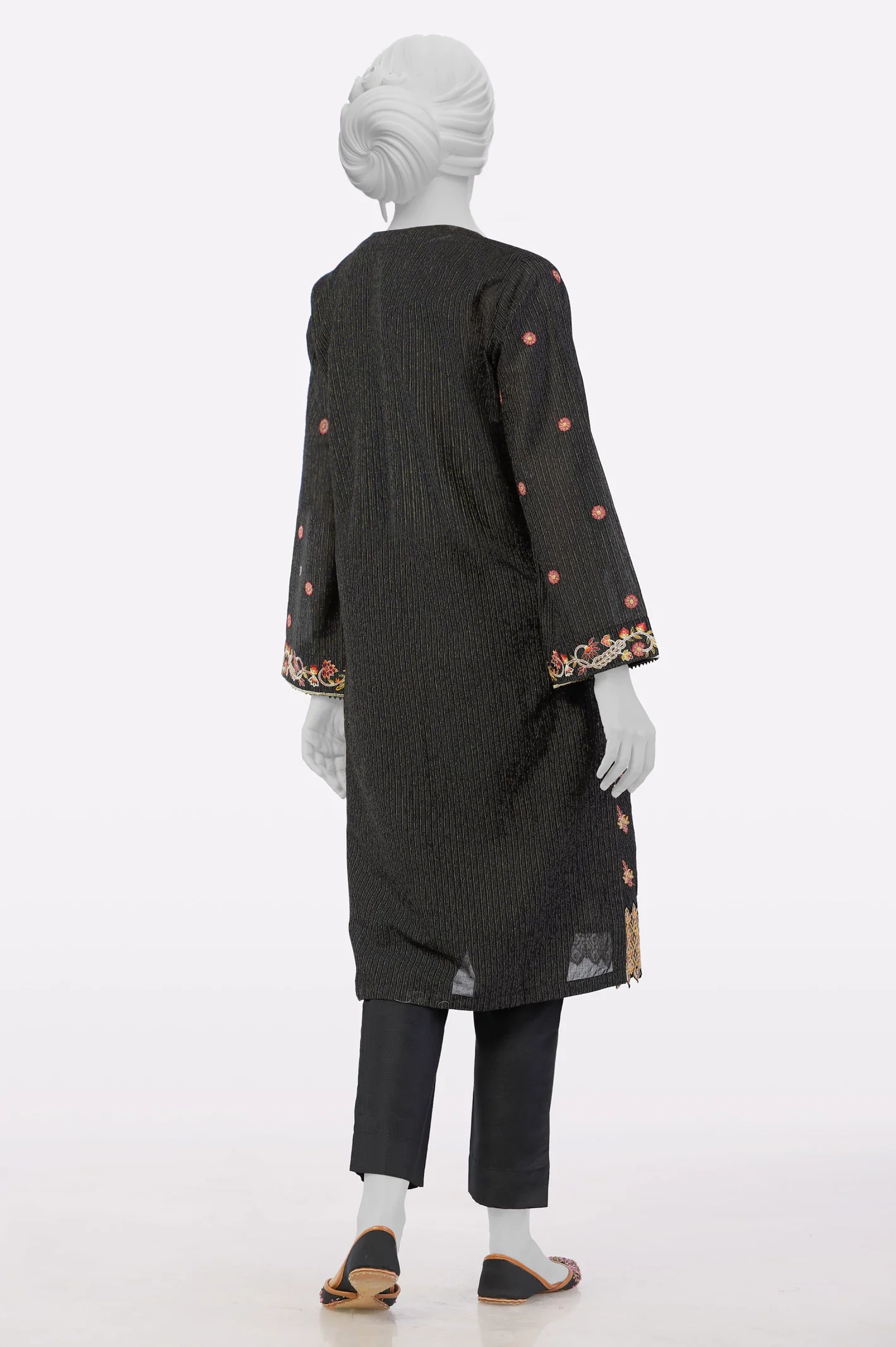 Black Embroidered Kurti - Image 3