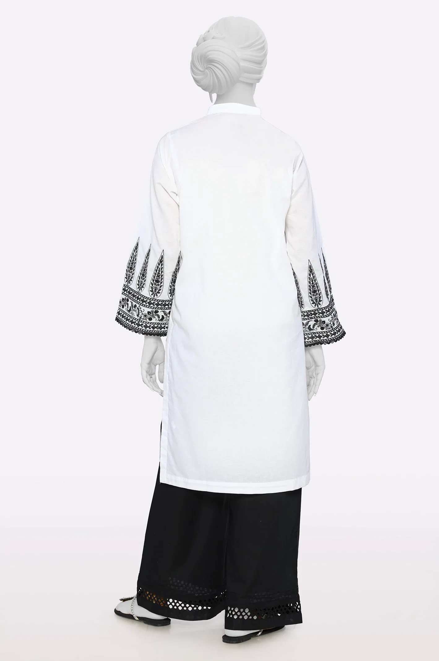 White Embroidered Kurti - Image 3