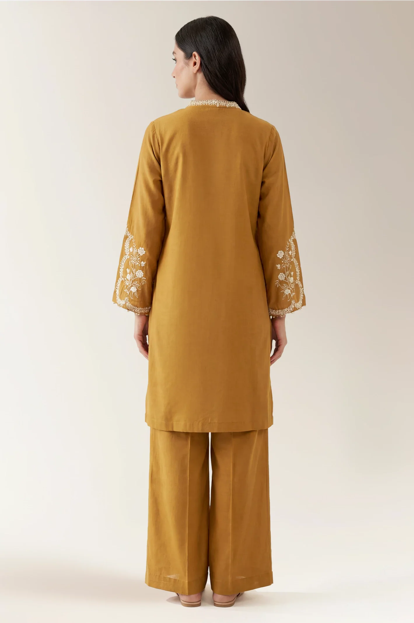 Embroidered Khaddar-Brown 2PC - Image 2