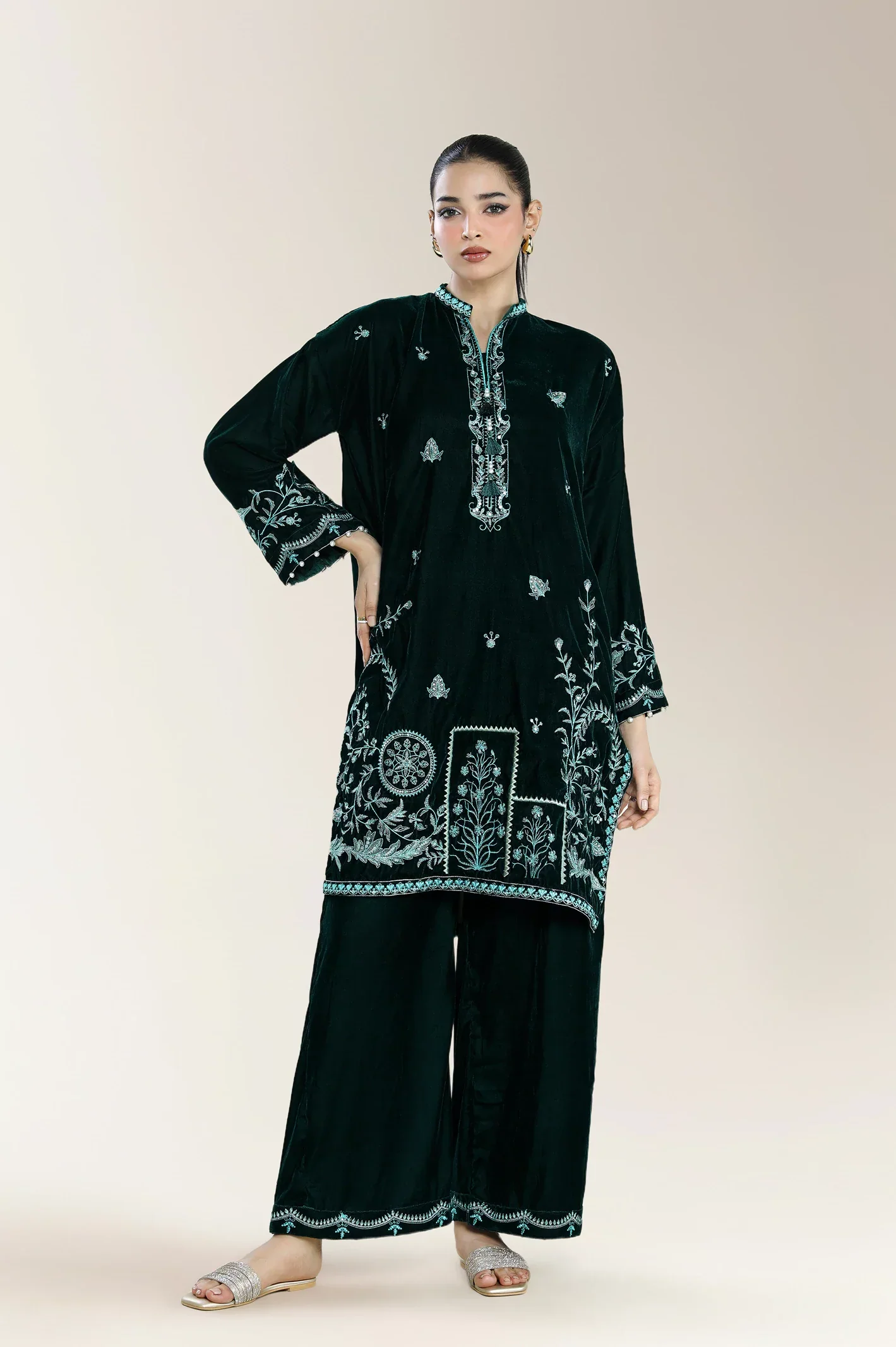 Dyed Embroidered Velvet-Bottle Green 2PC