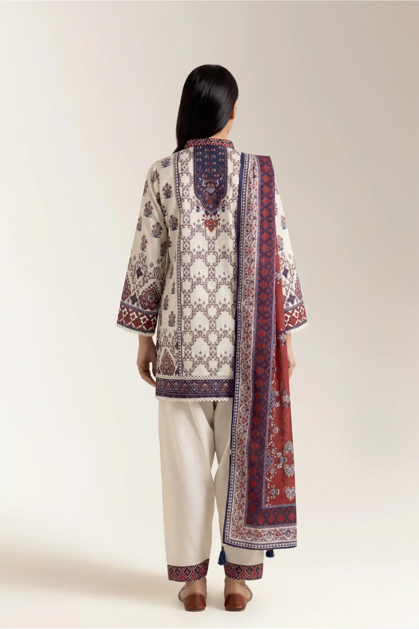 Printed Khaddar-Beige 3PC - Image 3