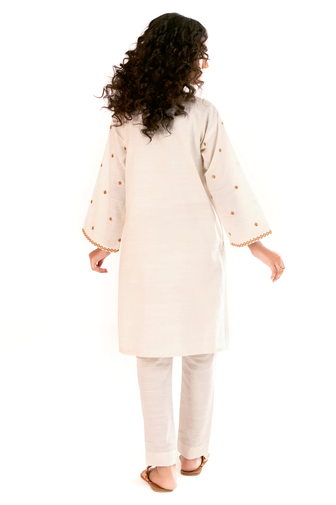 Offwhite Embroidered Teens 2PC - Image 4