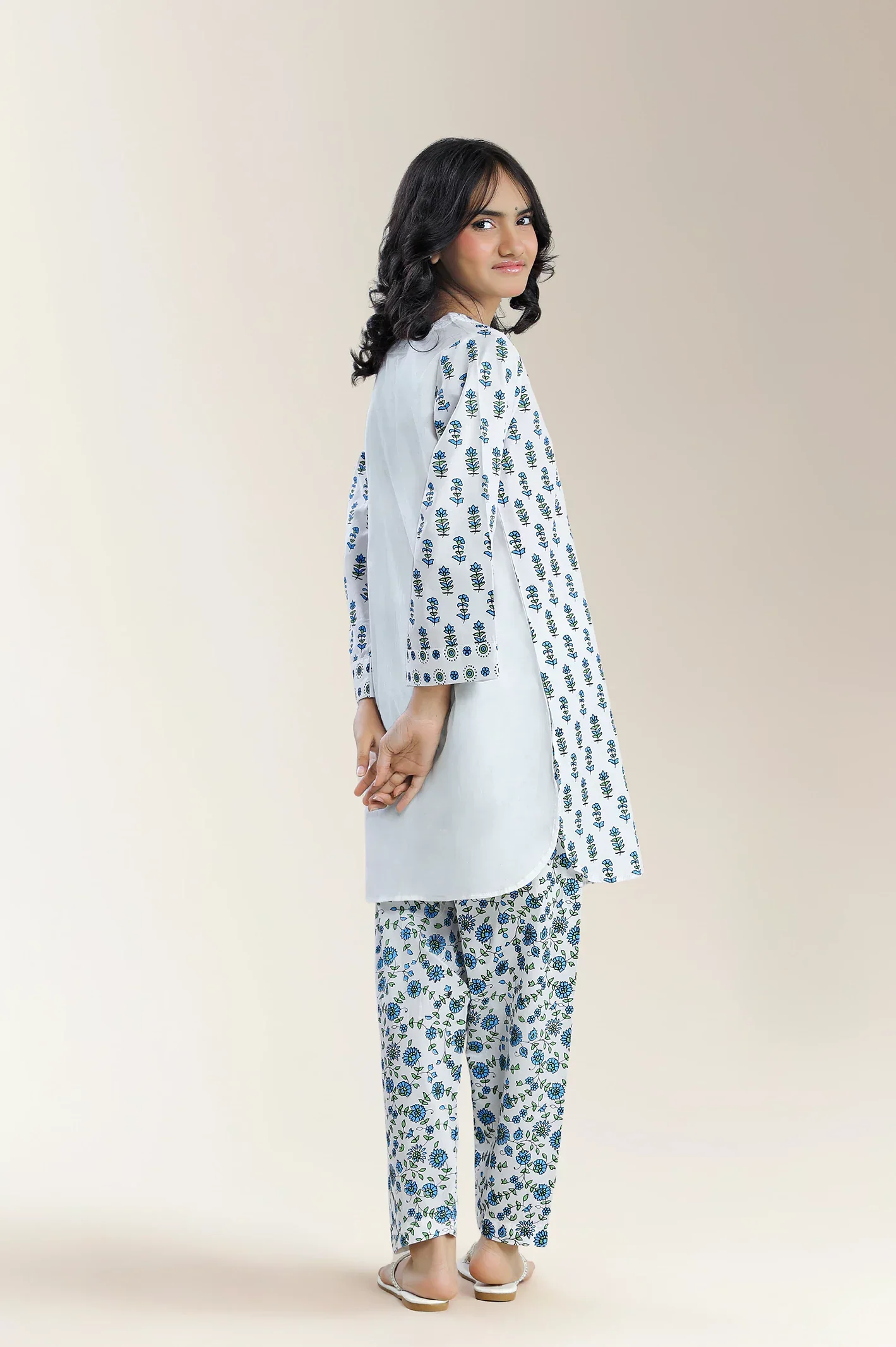 Printed Cambric White Teens 2Pc - Image 2