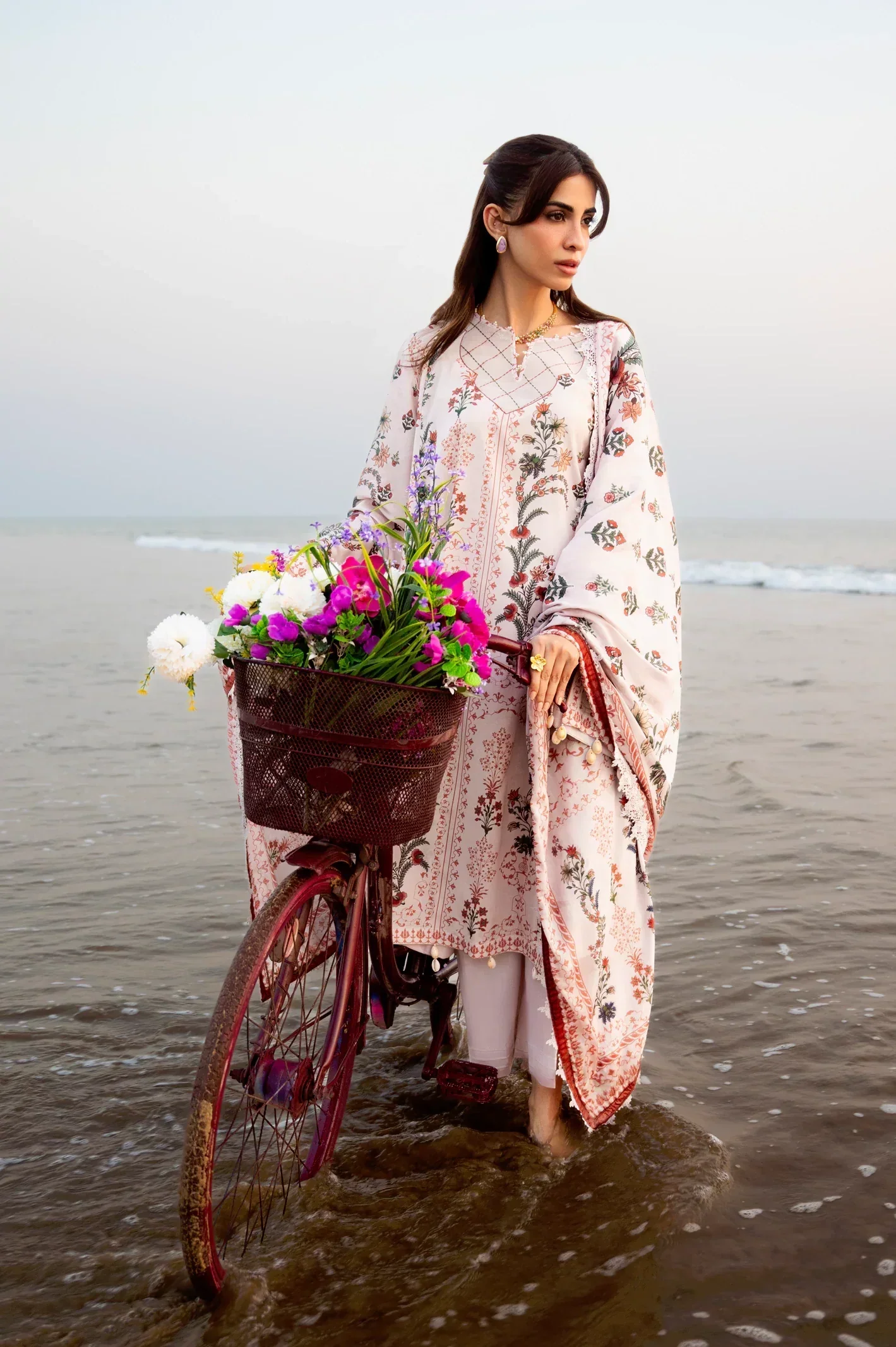 Printed Lawn-Cream Unstitched 3PC - Image 2