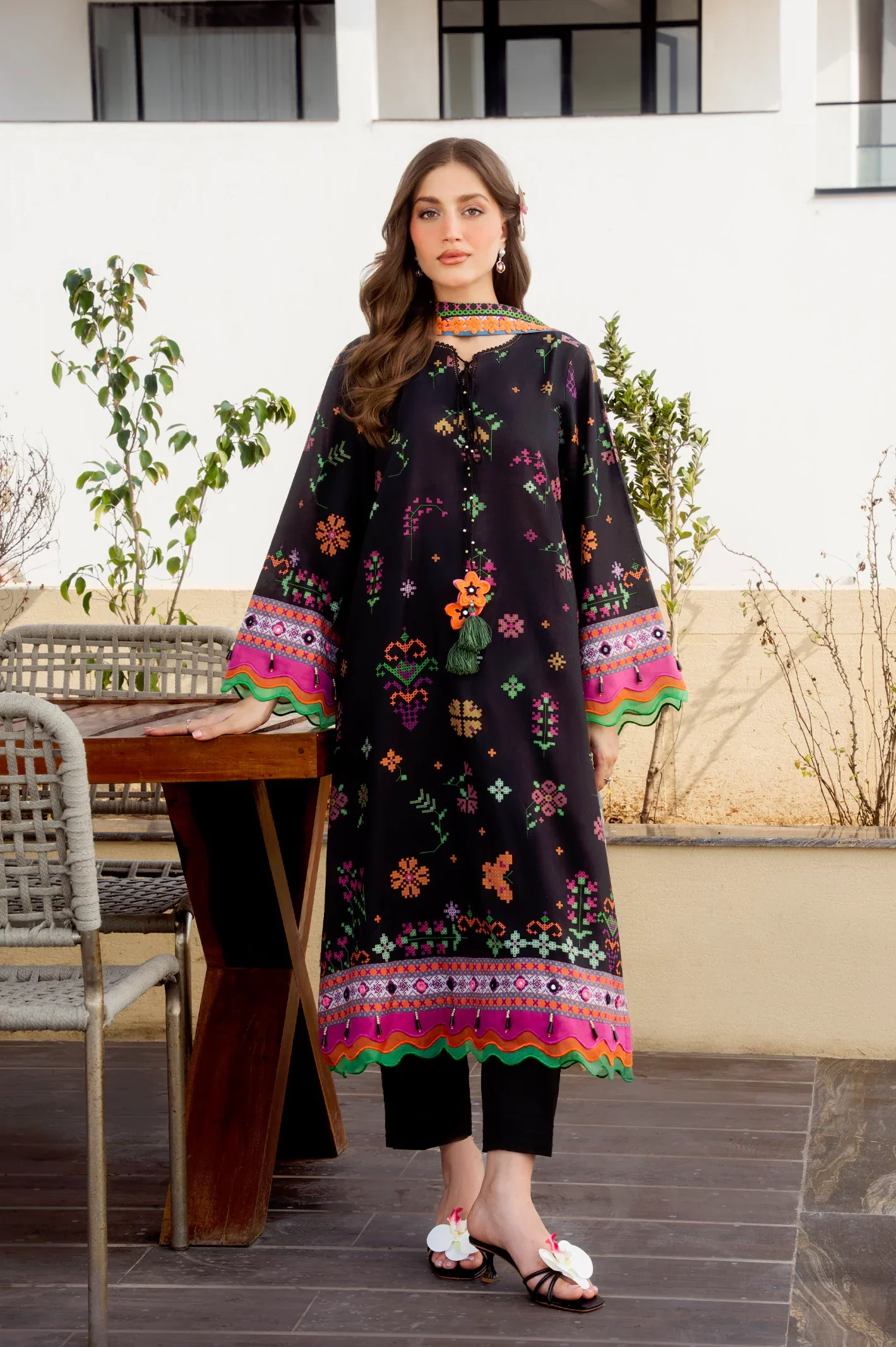 Printed Lawn-Black Unstitched 3PC - Image 2