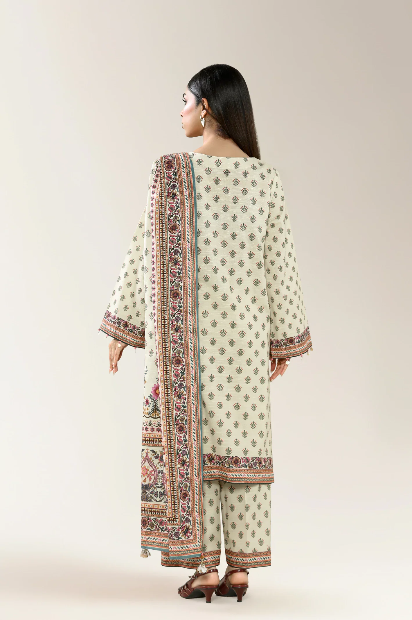 Printed Khaddar-Beige Unstitched 3PC - Image 3
